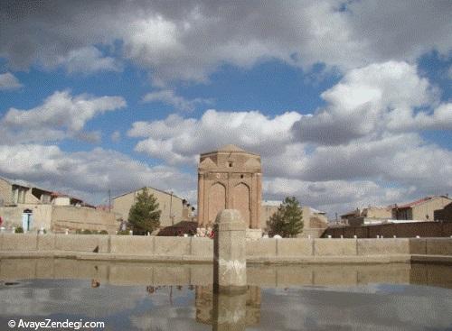  یادمان سرخ سلجوقی ها در مراغه 