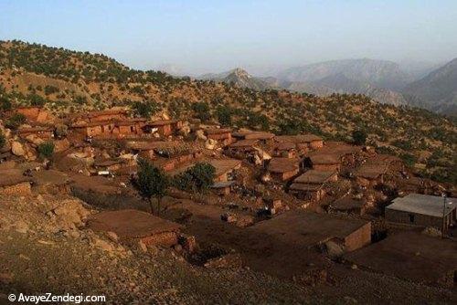 سنگ تراشان؛ روستای بدون حصار غرب ایران