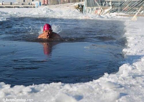 چالش شنا کردن در دمای منفی 40 درجه!