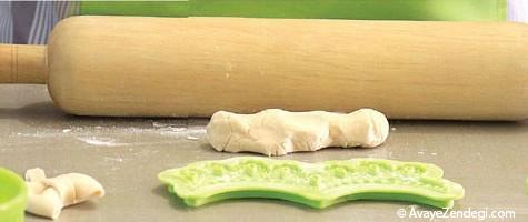 آموزش مرحله به مرحله تزیین کیک با خمیر فوندانت